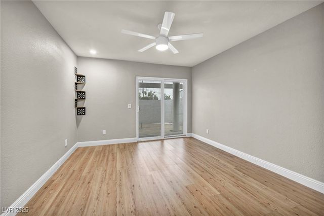 5670 Vineyard Lane, Las Vegas, NV 89110