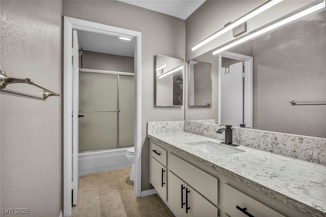 5670 Vineyard Lane, Las Vegas, NV 89110