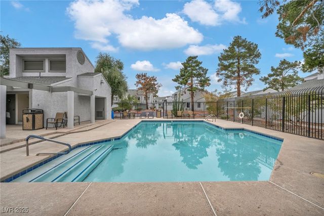 5670 Vineyard Lane, Las Vegas, NV 89110