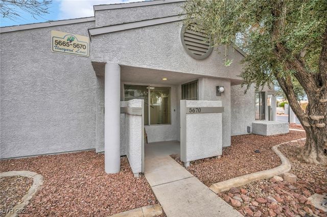 5670 Vineyard Lane, Las Vegas, NV 89110