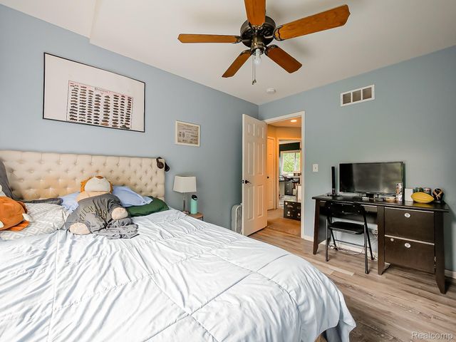 7076 Mather Street, Waterford Charter Township, MI 48327