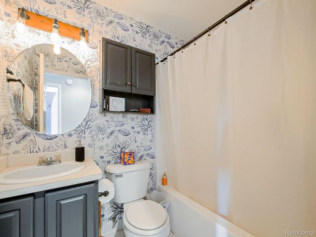 7076 Mather Street, Waterford Charter Township, MI 48327