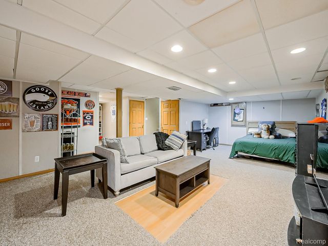 7076 Mather Street, Waterford Charter Township, MI 48327