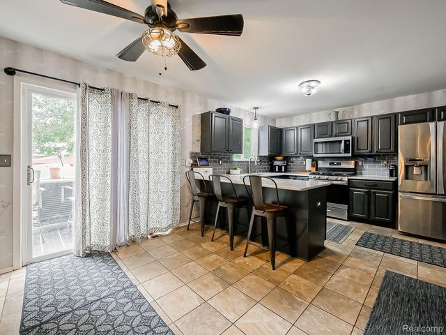 7076 Mather Street, Waterford Charter Township, MI 48327