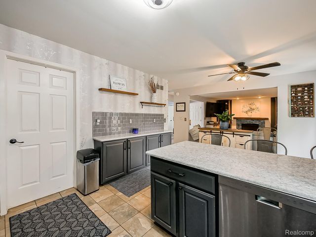 7076 Mather Street, Waterford Charter Township, MI 48327