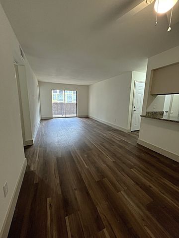8110 Skillman Street 1042, Dallas, TX 75231