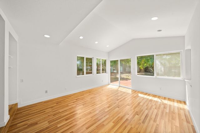 2821 Alamitos Way, Sacramento, CA 95821