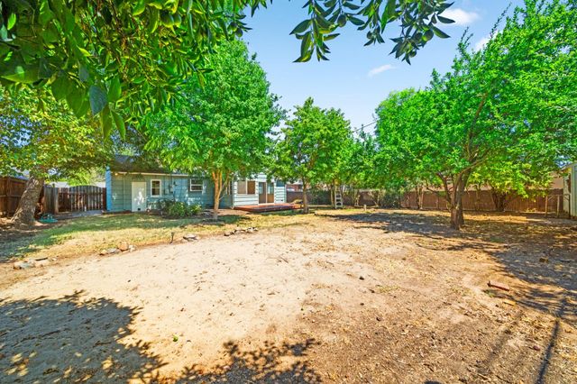 2821 Alamitos Way, Sacramento, CA 95821