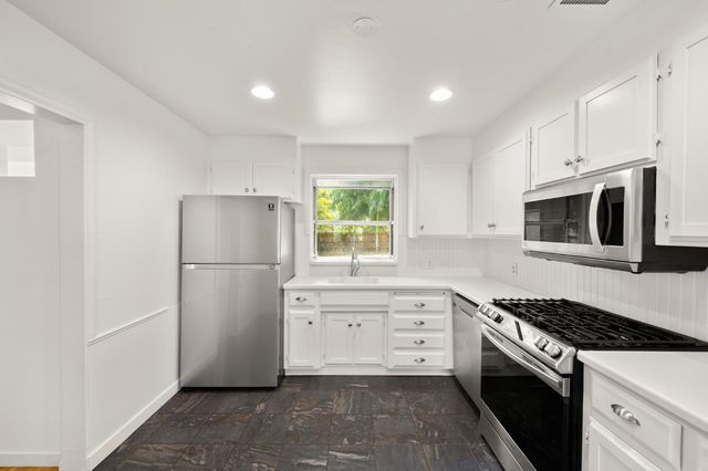 2821 Alamitos Way, Sacramento, CA 95821