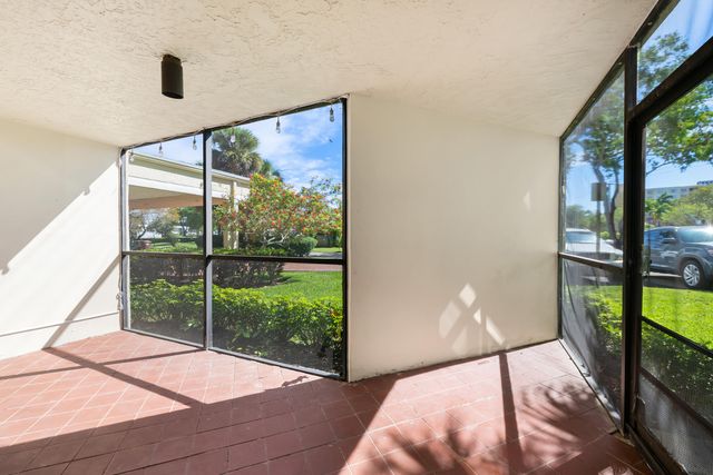 491 RACQUET CLUB Road 106, Weston, FL 33326