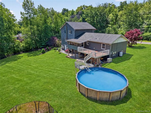 142 Hawleys Corners Road, Highland, NY 12528