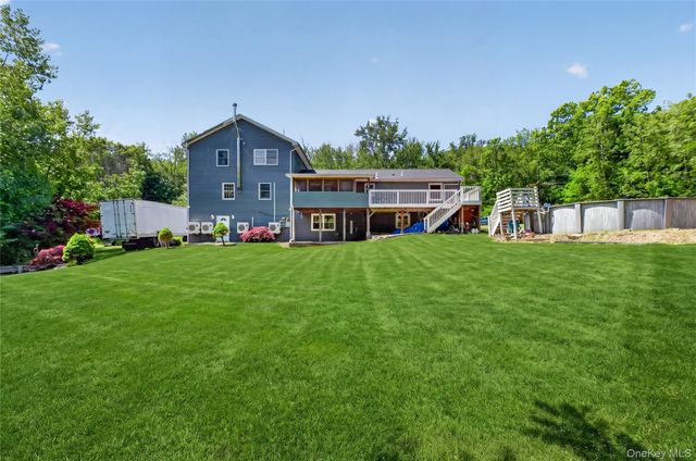 142 Hawleys Corners Road, Highland, NY 12528