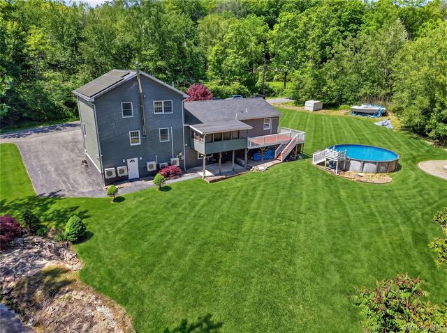 142 Hawleys Corners Road, Highland, NY 12528