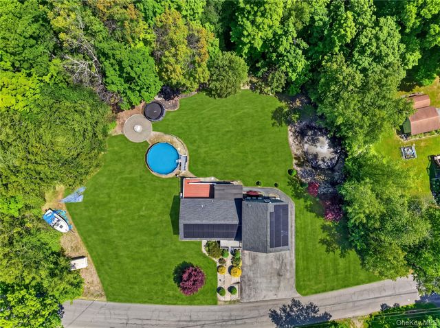 142 Hawleys Corners Road, Highland, NY 12528