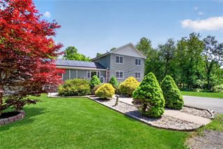 142 Hawleys Corners Road, Highland, NY 12528