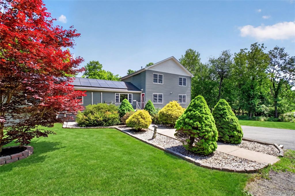 142 Hawleys Corners Road, Highland, NY 12528