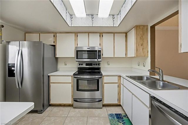 423 Cape Coral PKWY W 202, Cape Coral, FL 33914