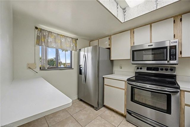 423 Cape Coral PKWY W 202, Cape Coral, FL 33914