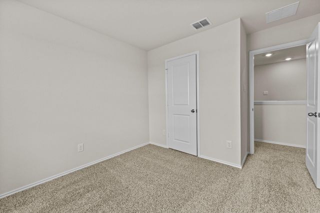 2121 Windflower LN, Luling, TX 78648
