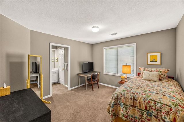 14605 W 49th Terrace, Shawnee, KS 66216