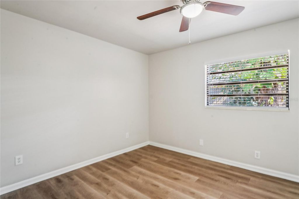 Image 19 of property listing at 7025 PONDEROSA DRIVE, Tampa, FL 33637