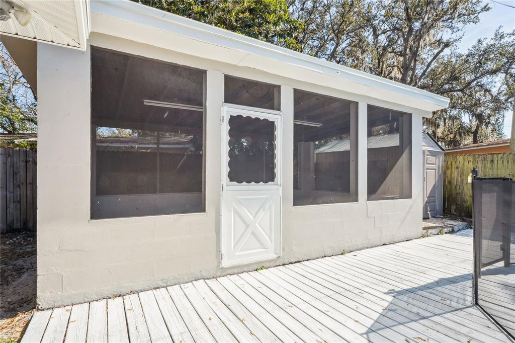 Image 22 of property listing at 7025 PONDEROSA DRIVE, Tampa, FL 33637