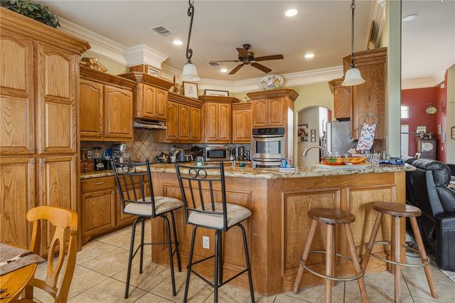 408 Pinehurst, Portland, TX 78374