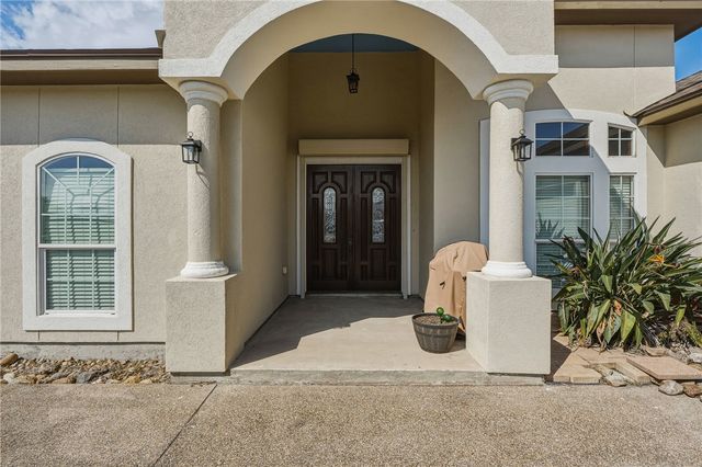 408 Pinehurst, Portland, TX 78374