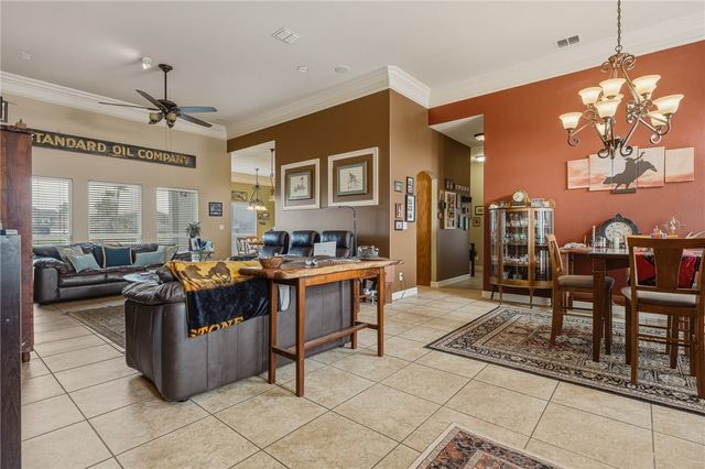 408 Pinehurst, Portland, TX 78374