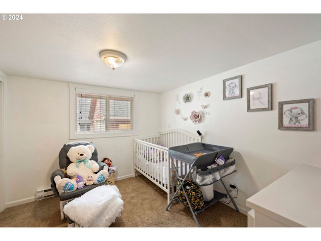 803 ELIZABETH St, Kelso, WA 98626