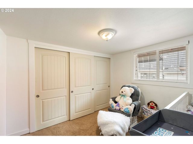 803 ELIZABETH St, Kelso, WA 98626