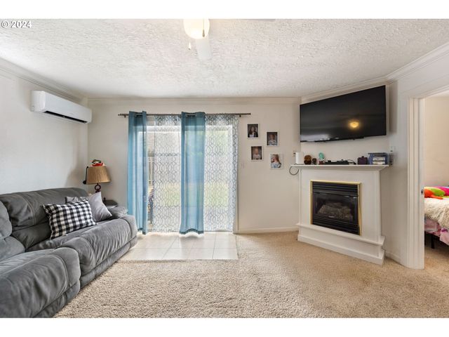 803 ELIZABETH St, Kelso, WA 98626