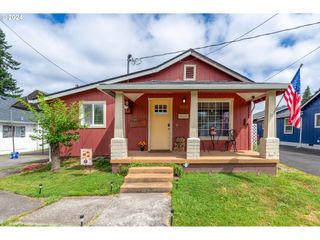 803 ELIZABETH St, Kelso, WA 98626