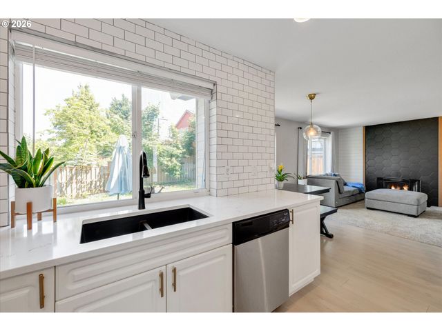 5 Se 48TH Ter, Gresham, OR 97080