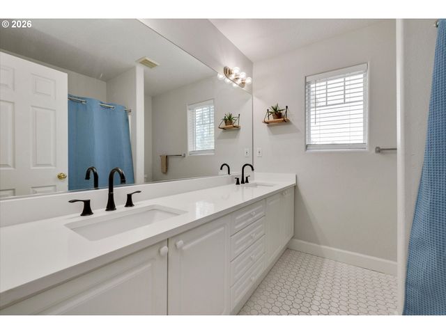 5 Se 48TH Ter, Gresham, OR 97080