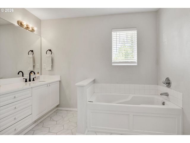 5 Se 48TH Ter, Gresham, OR 97080