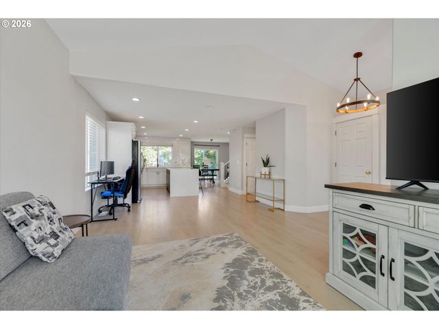 5 Se 48TH Ter, Gresham, OR 97080