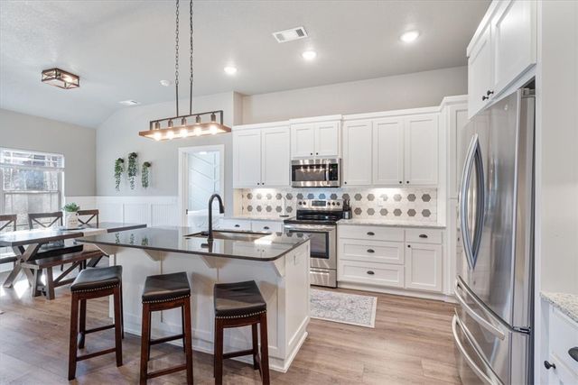 8 Leyland Drive, Bella Vista, AR 72714