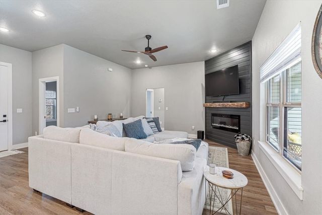 8 Leyland Drive, Bella Vista, AR 72714