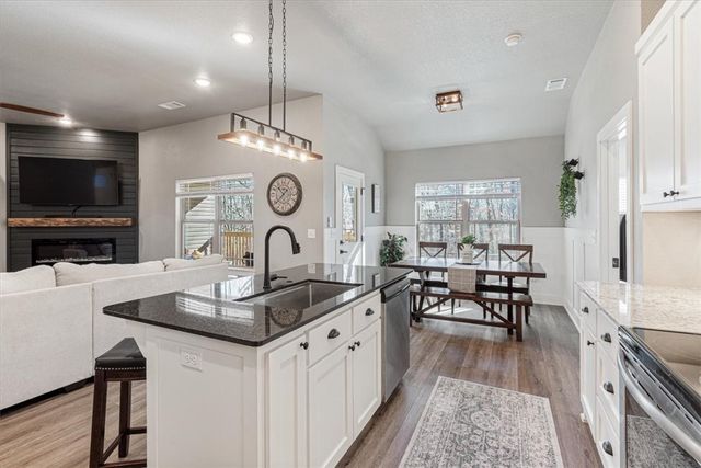 8 Leyland Drive, Bella Vista, AR 72714