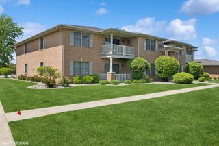 9826 Wildwood Circle 1c, Munster, IN 46321