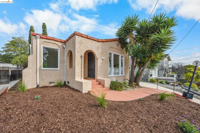 6100 Majestic Ave, Oakland, CA 94605