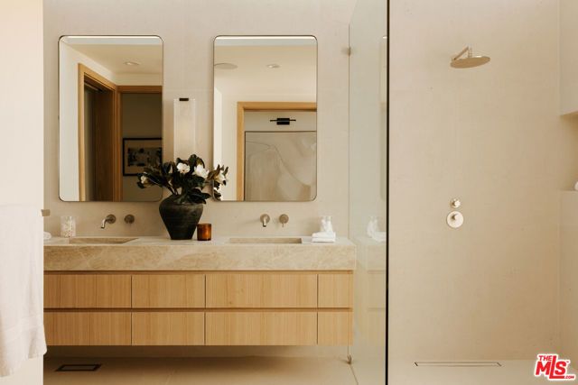 854 Glenmere Way, Los Angeles, CA 90049