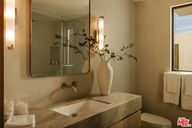 854 Glenmere Way, Los Angeles, CA 90049