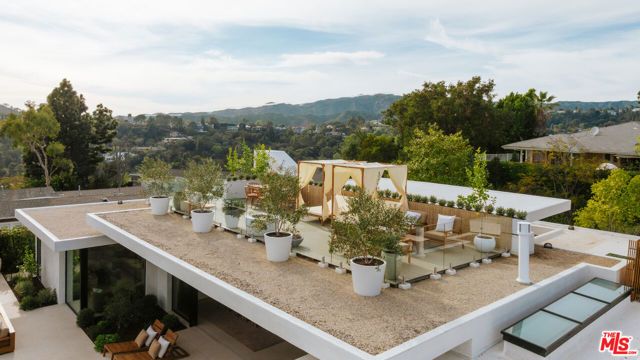 854 Glenmere Way, Los Angeles, CA 90049