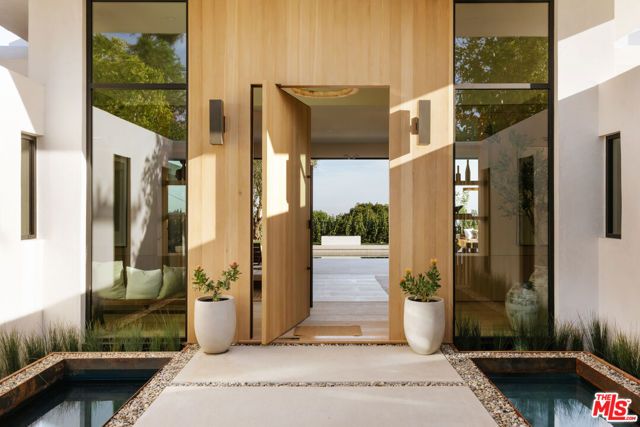 854 Glenmere Way, Los Angeles, CA 90049