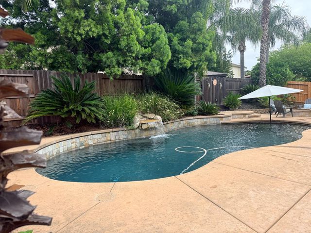 1513 Diamond Woods Cir, Roseville, CA 95747