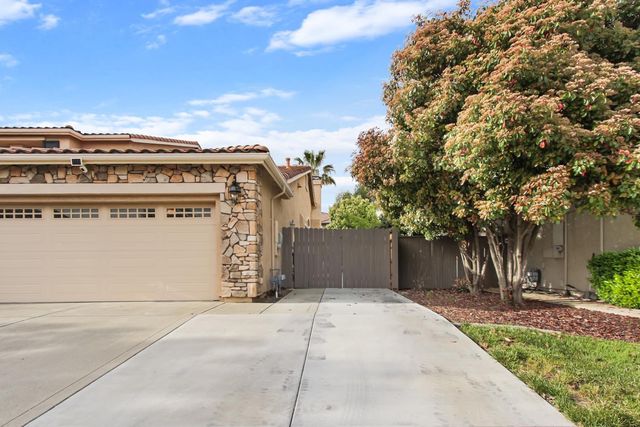 1513 Diamond Woods Cir, Roseville, CA 95747