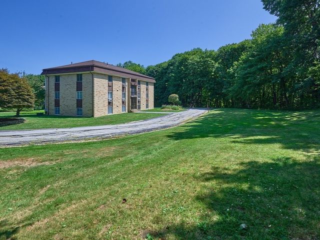 121 Bailey Road D31, Worcester, MA 01602