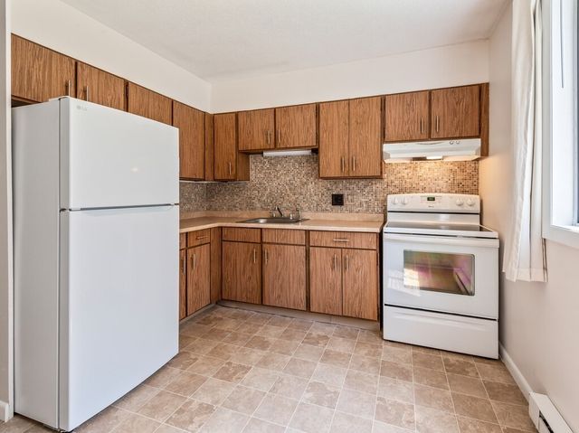 121 Bailey Road D31, Worcester, MA 01602